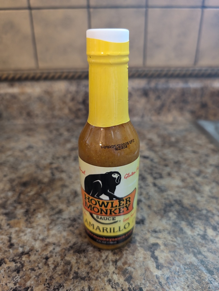 Howler Monkey Amarillo